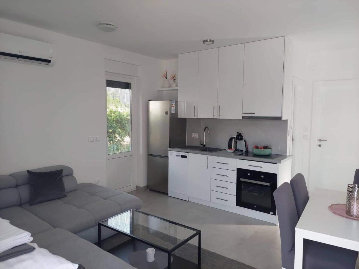 Ferienhaus Maestral - Kastel Kambelovac Kastela Ngoại thất bức ảnh