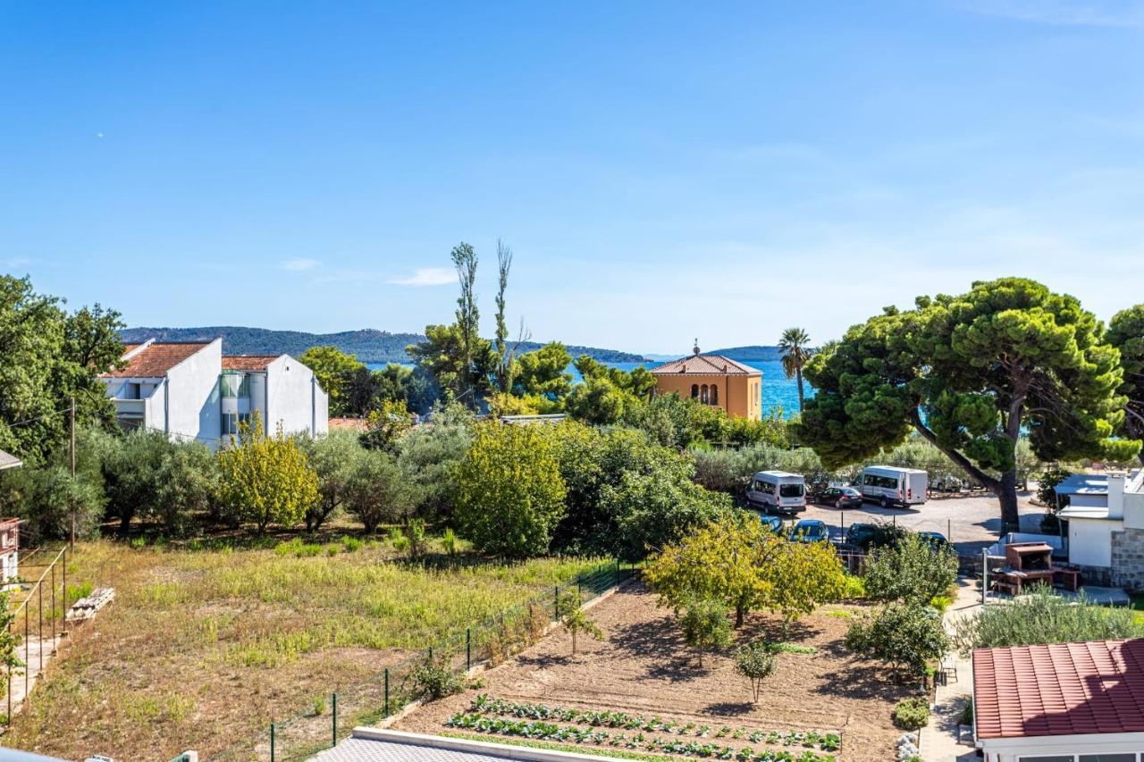 Ferienhaus Maestral - Kastel Kambelovac Kastela Ngoại thất bức ảnh