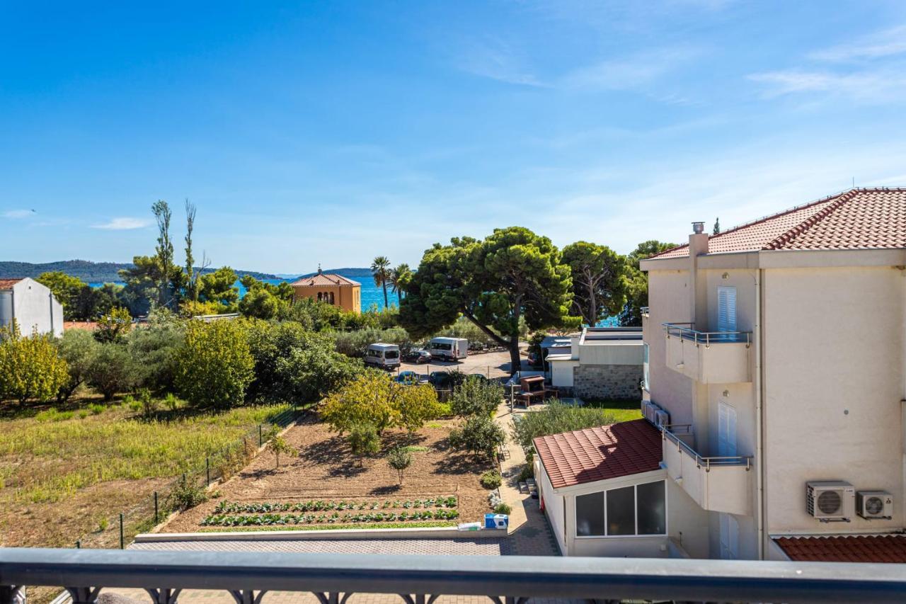 Ferienhaus Maestral - Kastel Kambelovac Kastela Ngoại thất bức ảnh