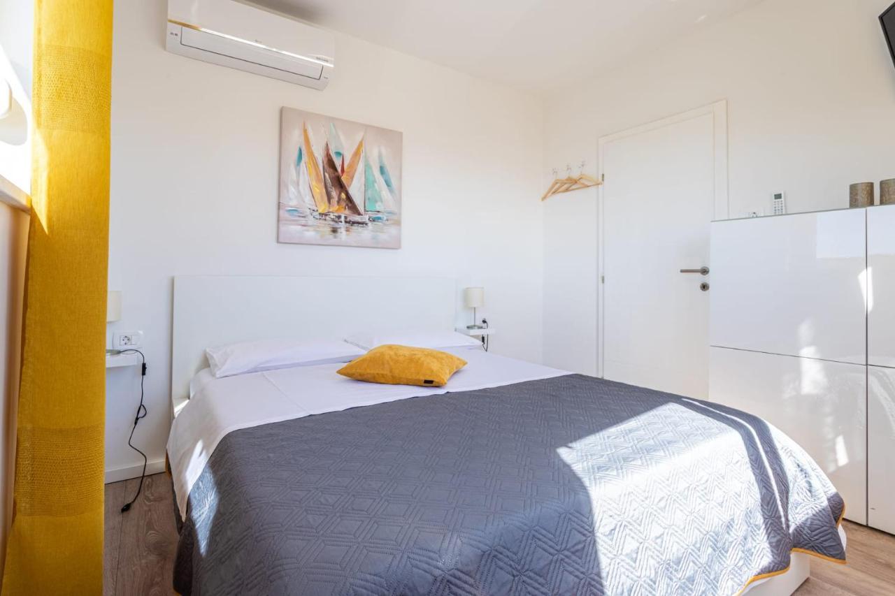 Ferienhaus Maestral - Kastel Kambelovac Kastela Ngoại thất bức ảnh