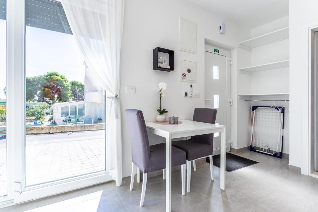 Ferienhaus Maestral - Kastel Kambelovac Kastela Ngoại thất bức ảnh