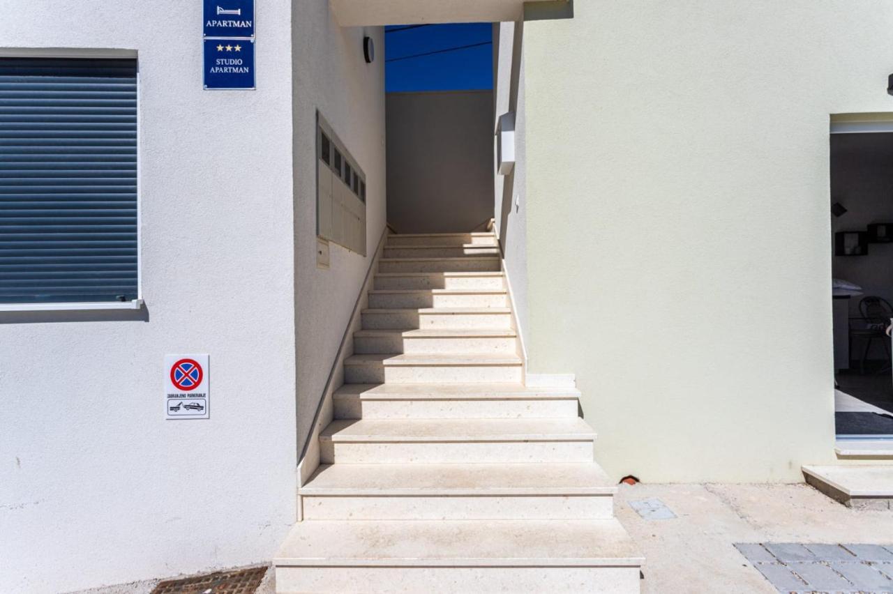 Ferienhaus Maestral - Kastel Kambelovac Kastela Ngoại thất bức ảnh