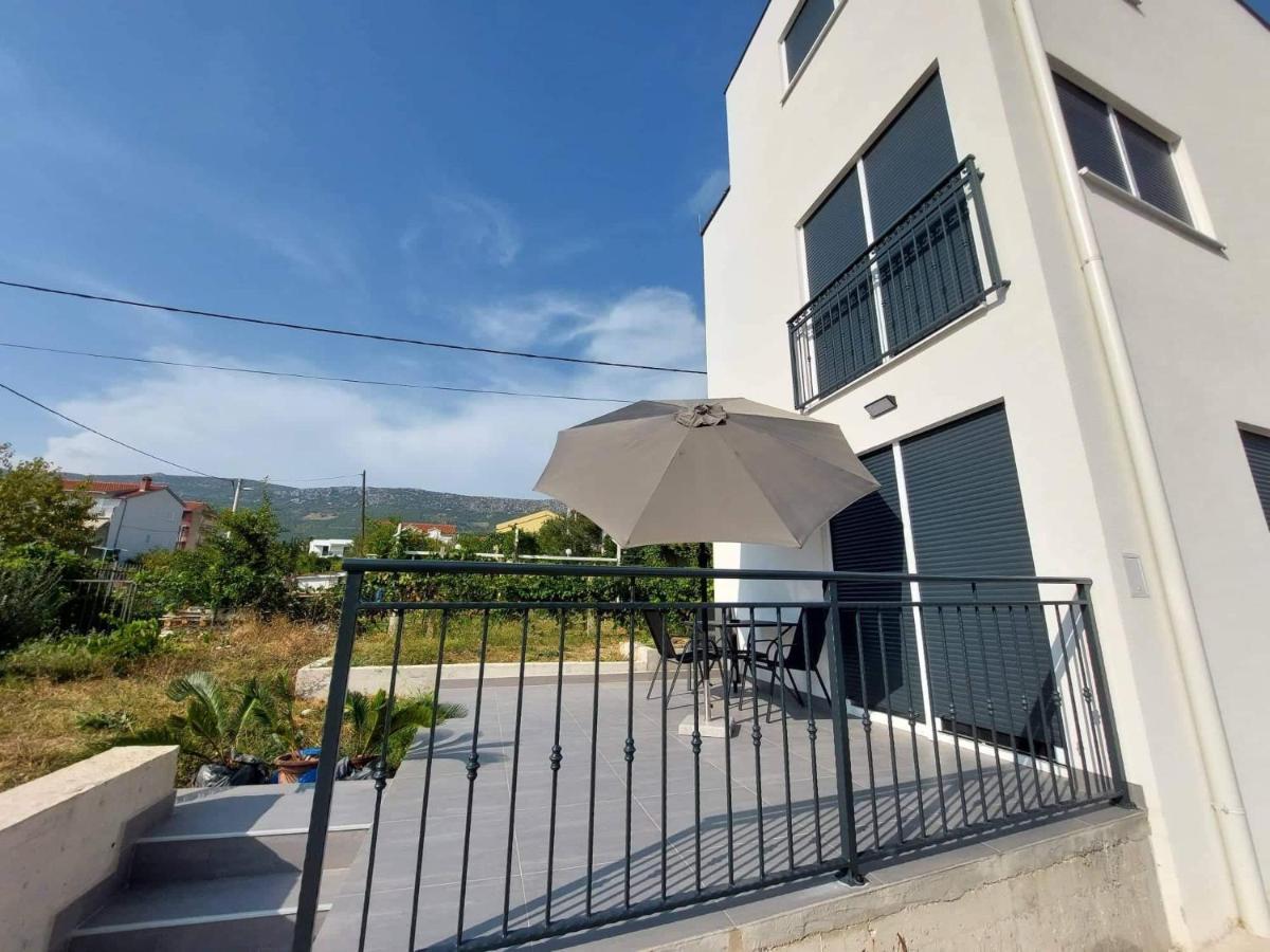 Ferienhaus Maestral - Kastel Kambelovac Kastela Ngoại thất bức ảnh