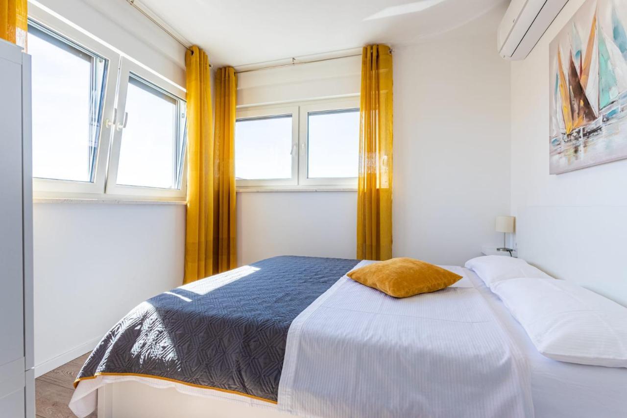Ferienhaus Maestral - Kastel Kambelovac Kastela Ngoại thất bức ảnh