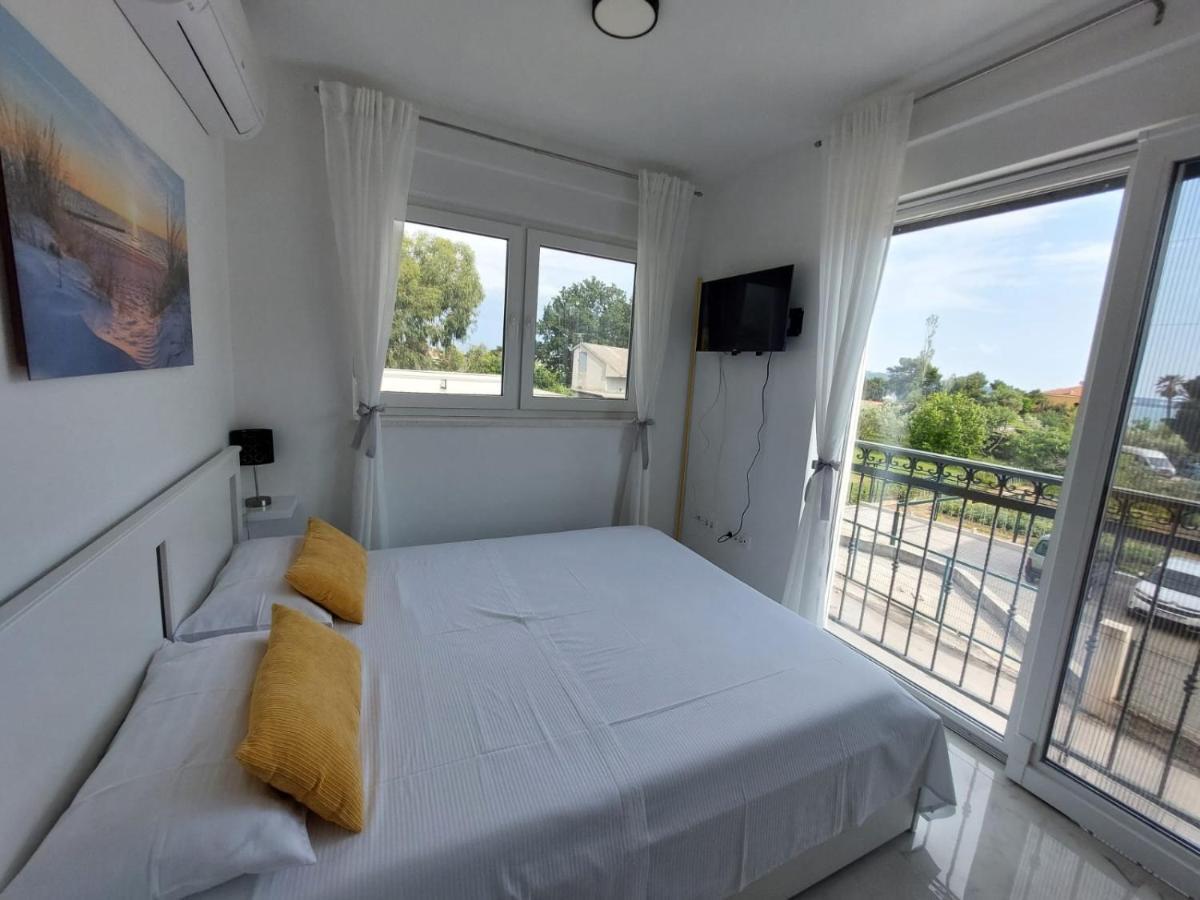 Ferienhaus Maestral - Kastel Kambelovac Kastela Ngoại thất bức ảnh