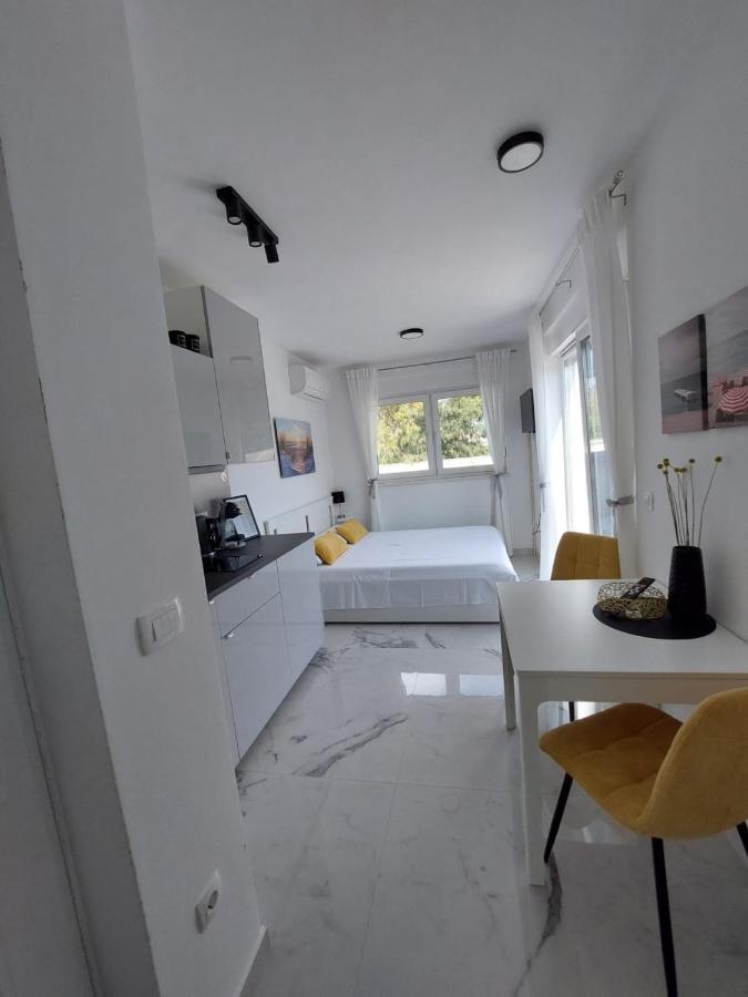 Ferienhaus Maestral - Kastel Kambelovac Kastela Ngoại thất bức ảnh